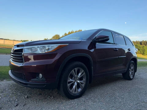 2016 Toyota Highlander LE