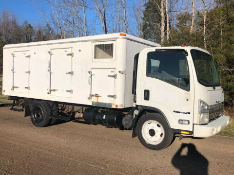 2010 Isuzu NQR for sale at Monroe Auto's, LLC in Parsons TN