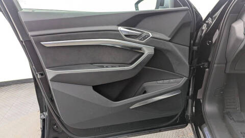 2022 Audi e-tron S quattro Premium Plus