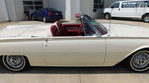 1962 Ford Thunderbird