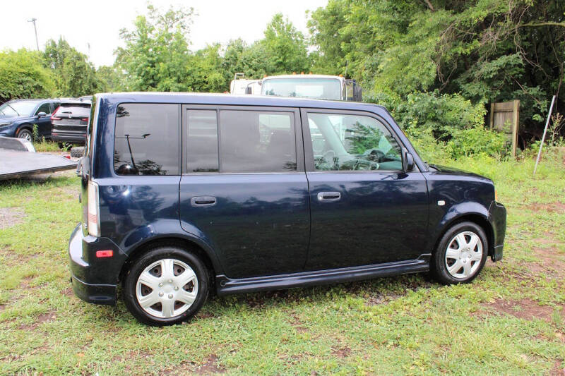 2005 Scion xB