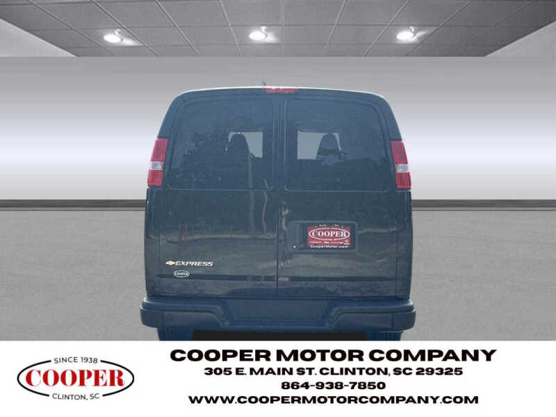 2025 Chevrolet Express LS 3500