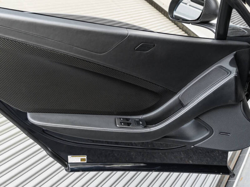 2016 McLaren 675LT Spider