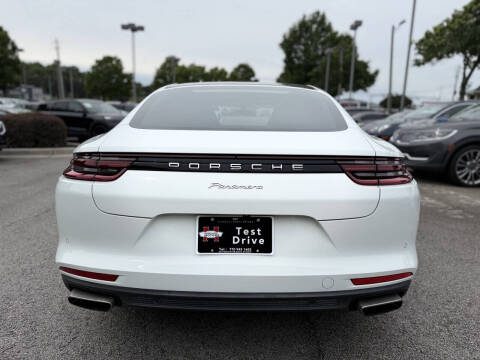2017 Porsche Panamera 4