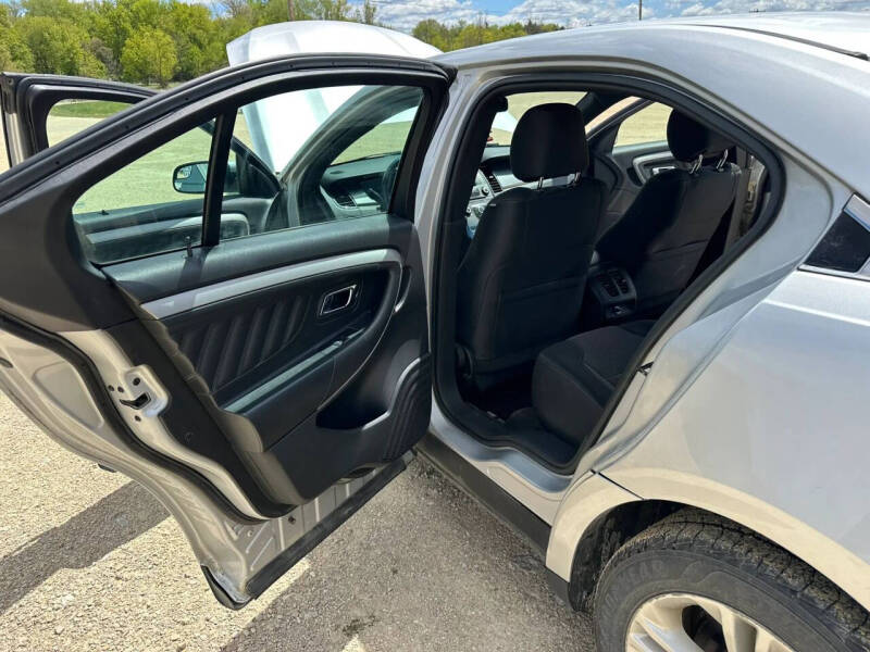 2015 Ford Taurus SEL