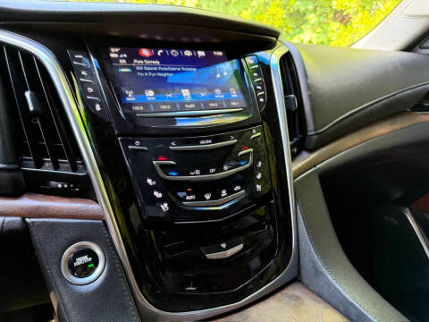2017 Cadillac Escalade Premium Luxury