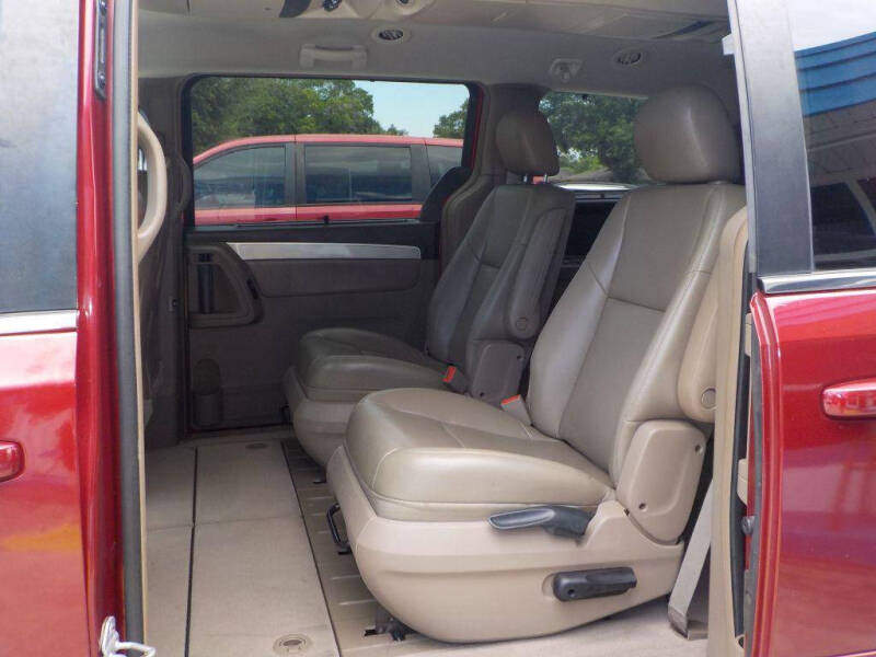 2011 Volkswagen Routan