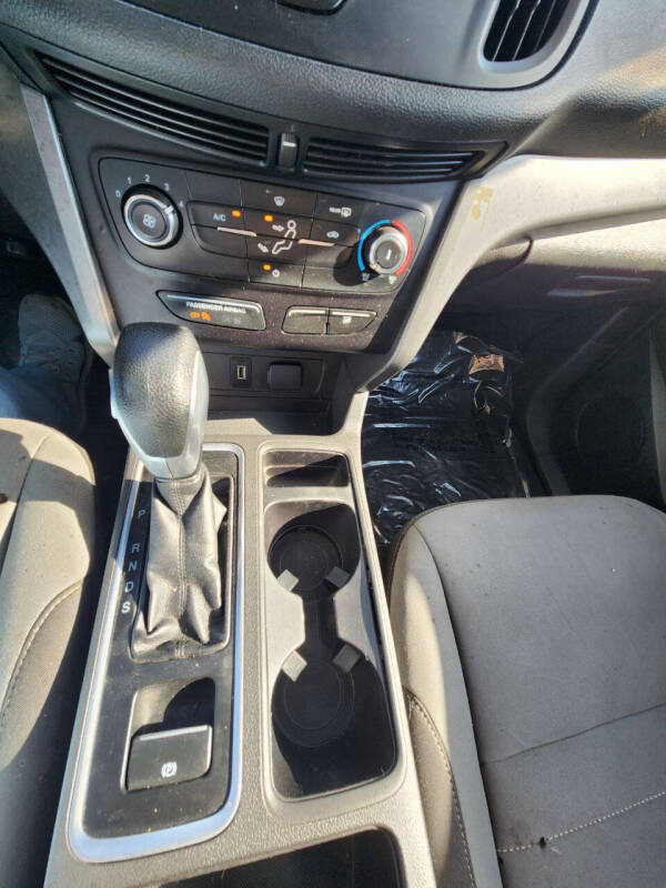 2017 Ford Escape S