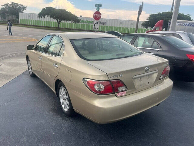 2003 LEXUS ES Sedan - $4,899
