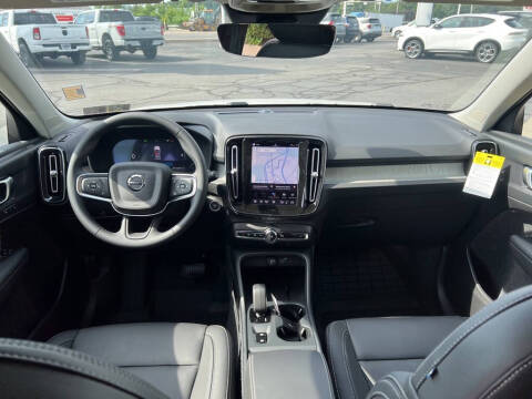 2026 Volvo XC40 B5 Core