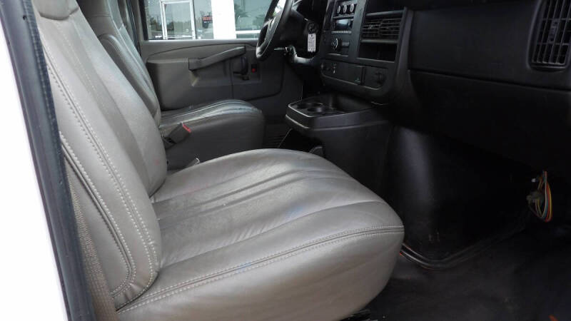2017 Chevrolet Express 2500