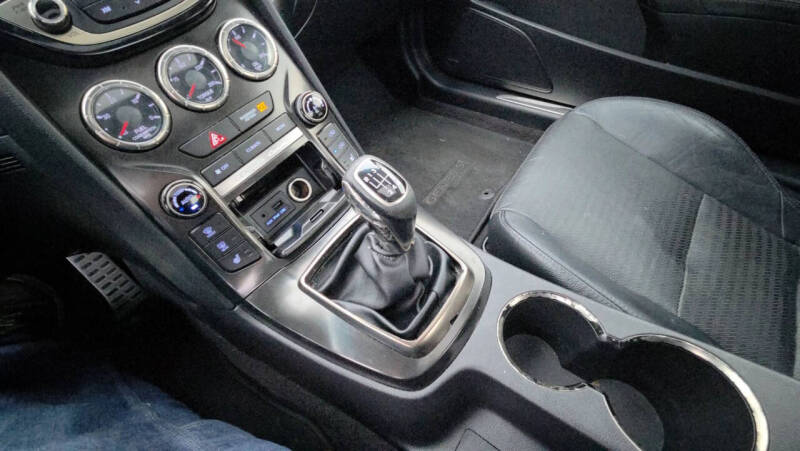 2013 Hyundai Genesis Coupe 3.8 Track