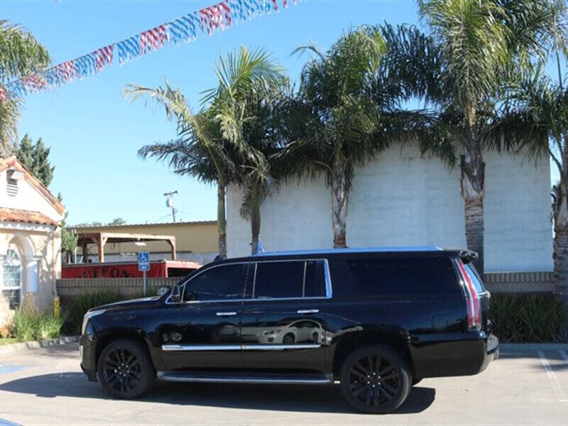 2016 Cadillac Escalade ESV Luxury Collection