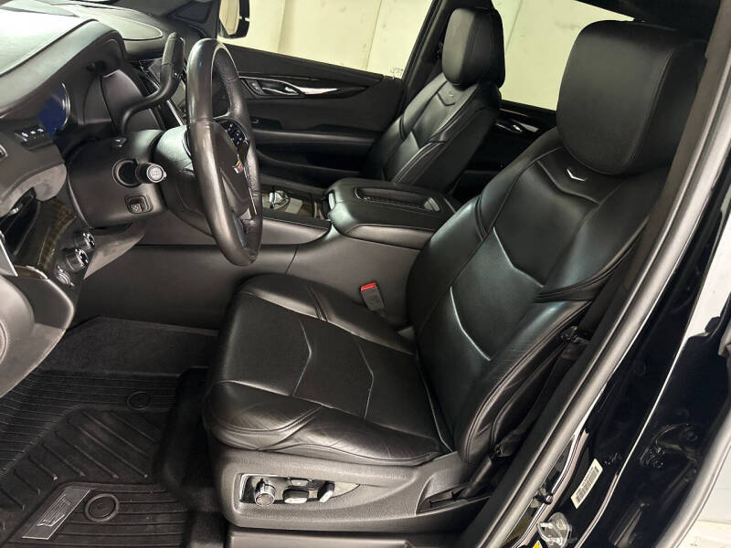 2019 Cadillac Escalade Platinum