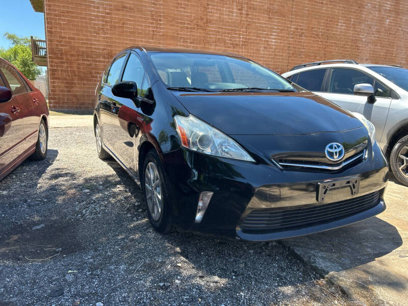 2012 Toyota Prius v Five