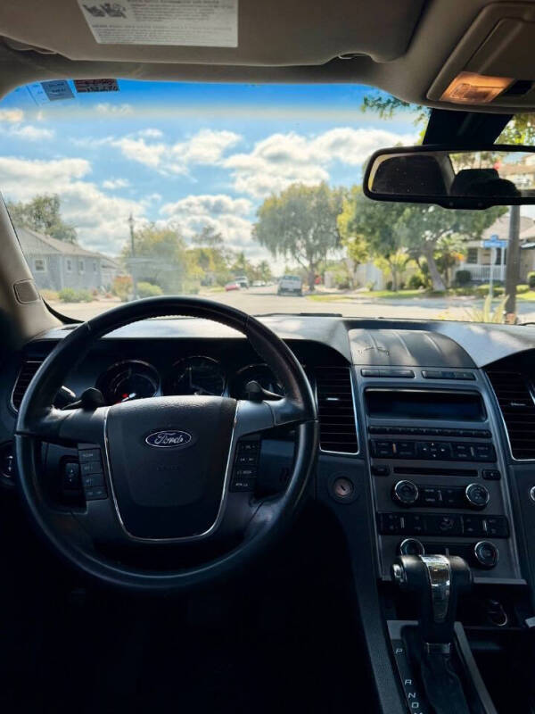 2010 Ford Taurus SEL
