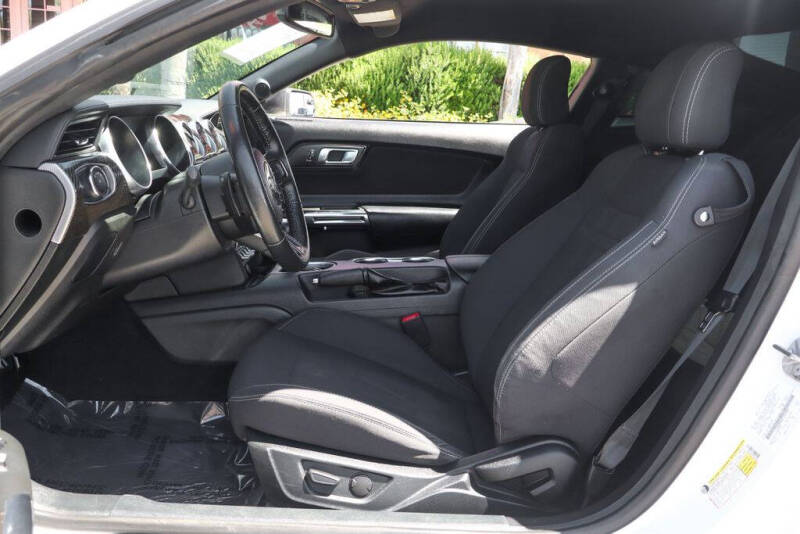 2020 Ford Mustang EcoBoost