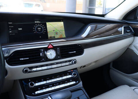 2017 Genesis G90