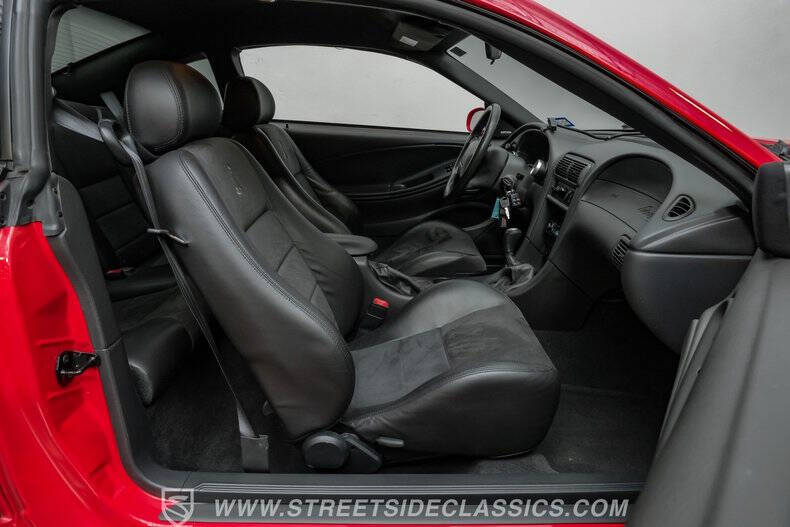 2004 Ford Mustang SVT Cobra