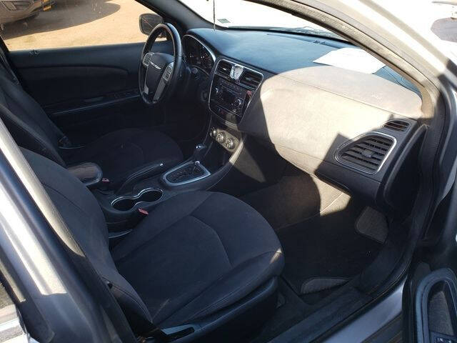 2013 Chrysler 200 Touring