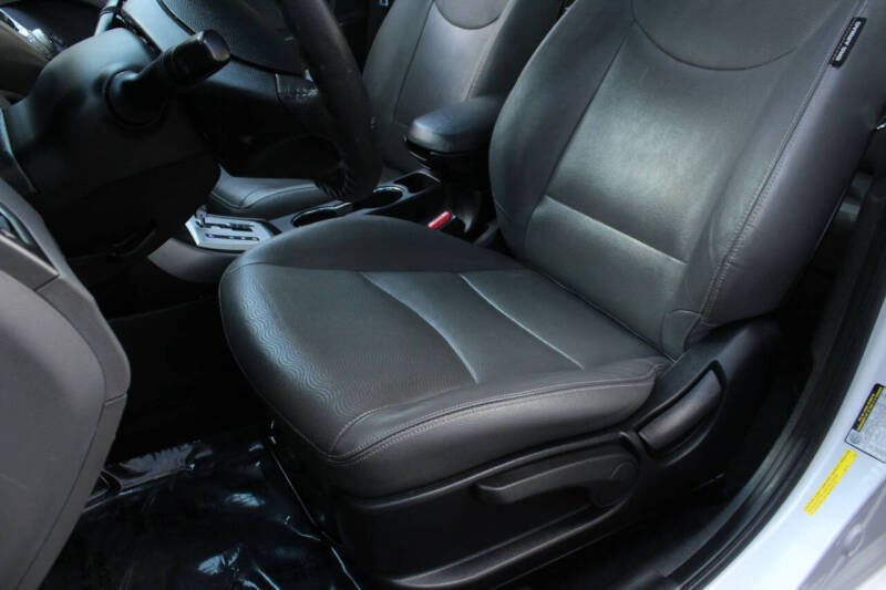 2012 Hyundai Elantra Limited