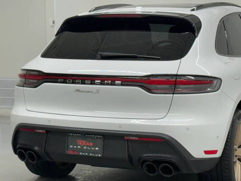 2022 Porsche Macan S