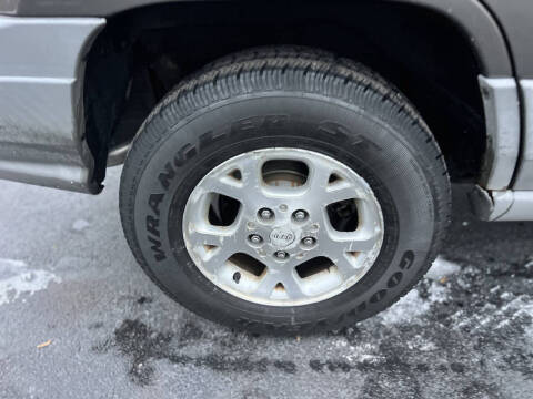 2000 Jeep Grand Cherokee Laredo