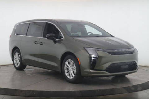 2027 Chrysler Pacifica Select
