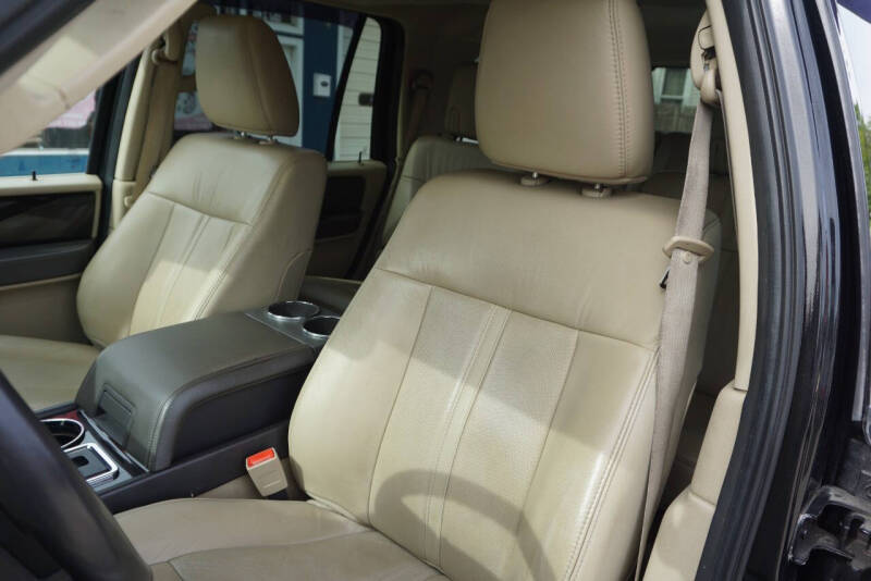 2015 Lincoln Navigator Base - Photo 11
