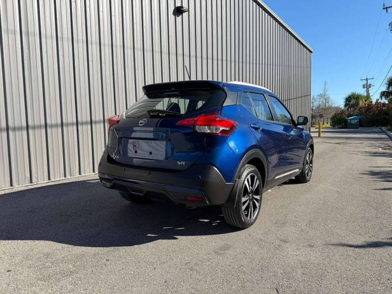 2020 Nissan Kicks SR