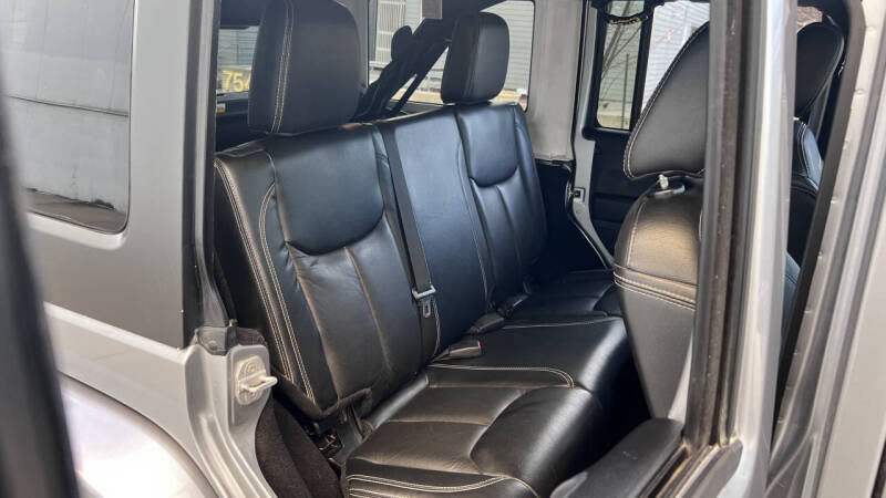 2013 Jeep Wrangler Unlimited Sahara