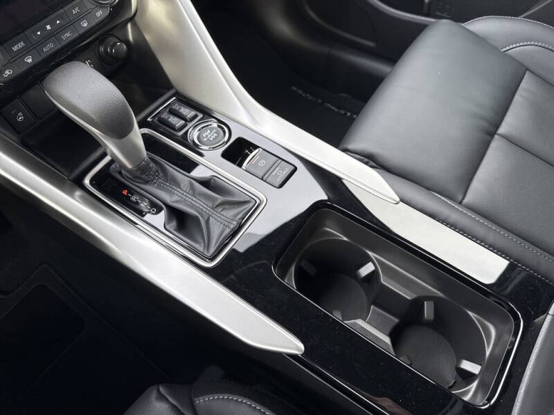 2026 Mitsubishi Eclipse Cross SEL