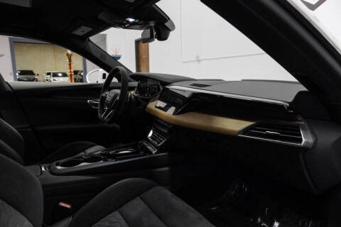 2022 Audi e-tron GT quattro Premium Plus