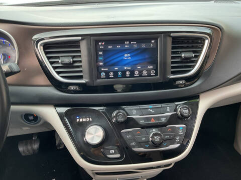 2018 Chrysler Pacifica Touring L