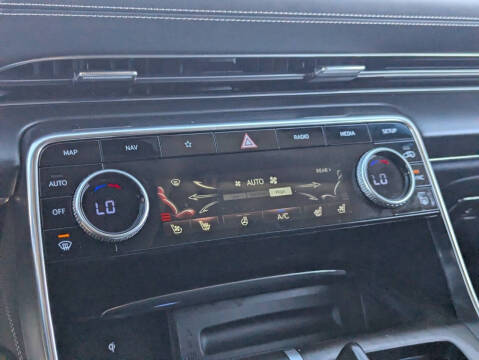 2023 Genesis GV80 2.5T