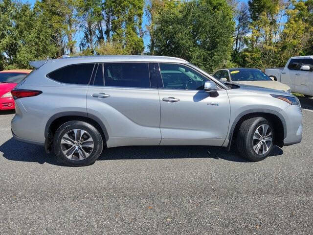 2021 Toyota Highlander Hybrid XLE