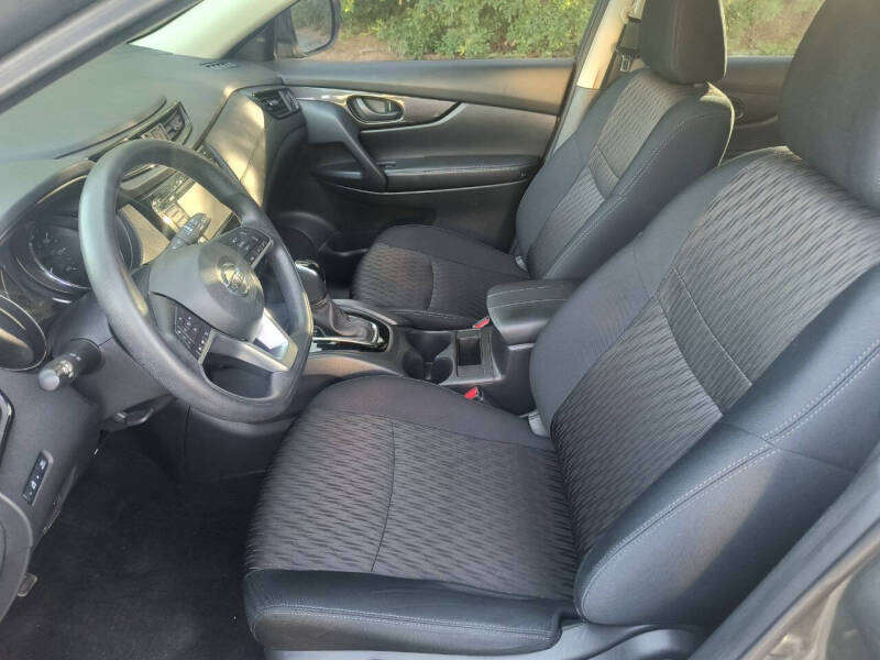 2019 Nissan Rogue S