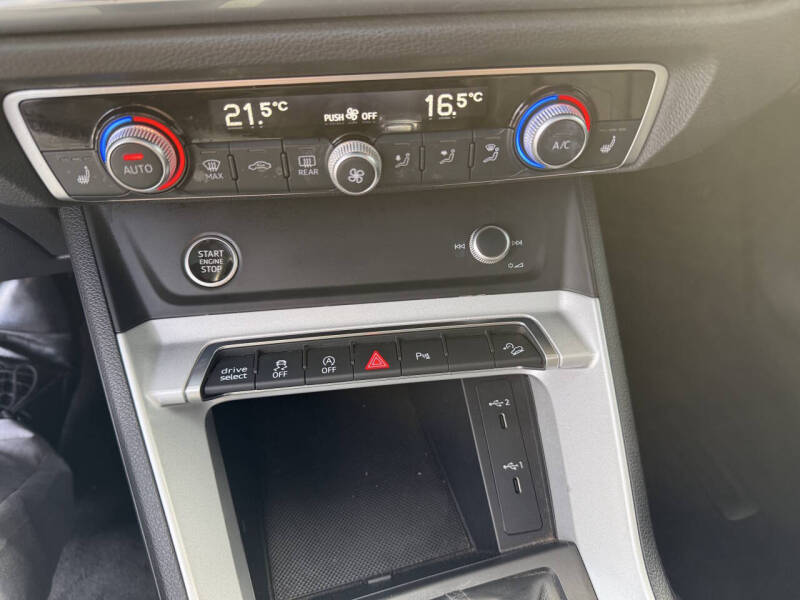 2022 Audi Q3 quattro S line Premium 45 TFSI