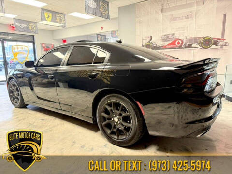 2017 Dodge Charger SXT