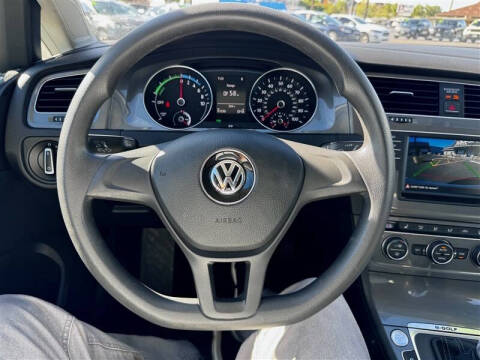 2016 Volkswagen e-Golf SE