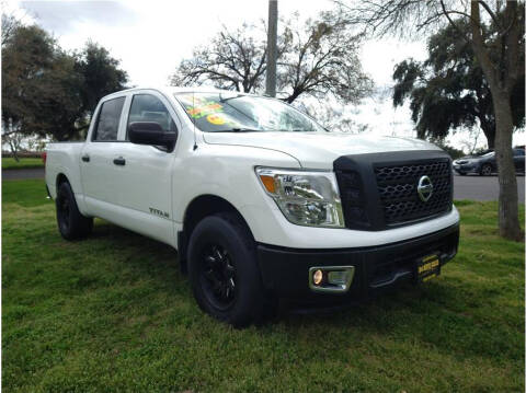 2019 Nissan Titan for sale at D&I AUTO SALES in Modesto CA