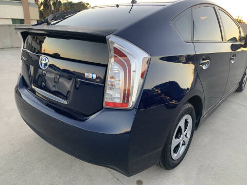 2014 Toyota Prius Two