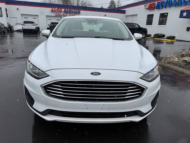 2019 Ford Fusion null photo 2