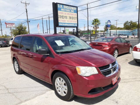 2014 Dodge Grand Caravan for sale at S.A. BROADWAY MOTORS INC in San Antonio TX