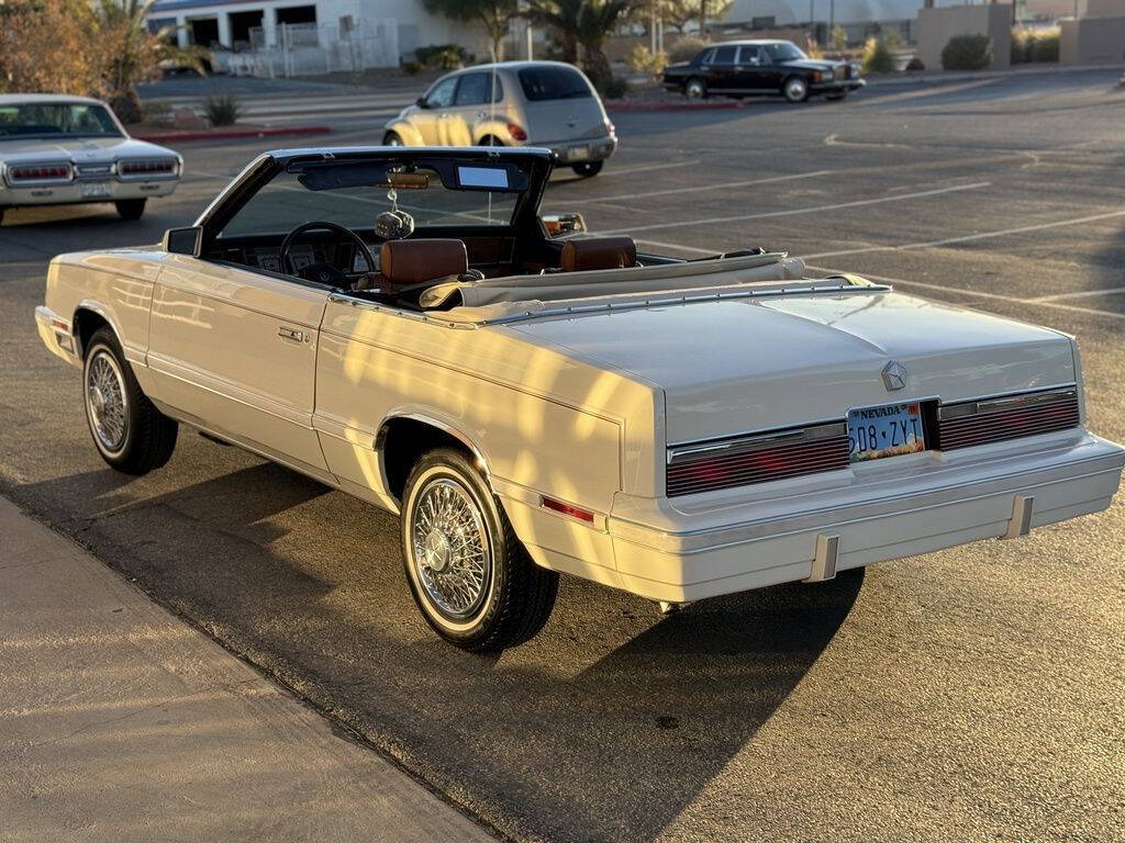 1982 Chrysler Le Baron 6