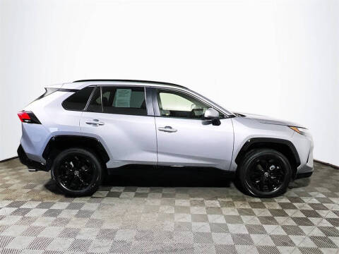 2022 Toyota RAV4 Hybrid SE