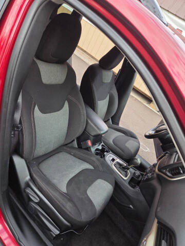 2016 Jeep Cherokee Sport