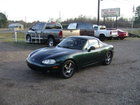 2000 Mazda MX-5 Miata for sale at Tom Boyd Motors in Texarkana TX