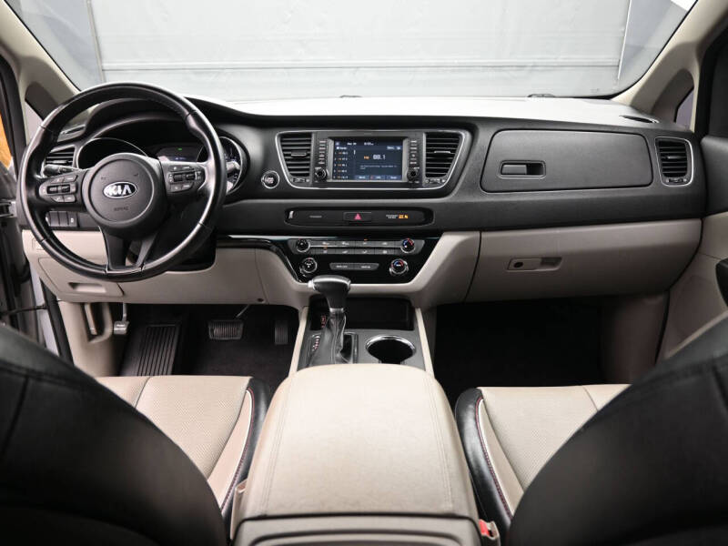 2019 Kia Sedona LX