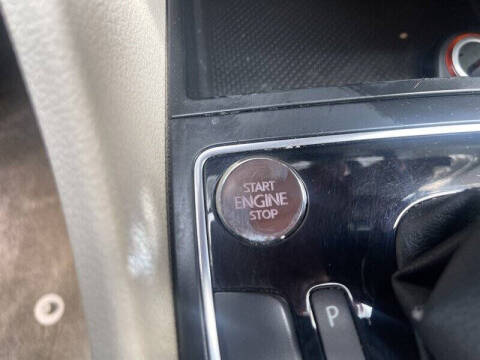 2015 Volkswagen Passat 1.8T Limited Edition